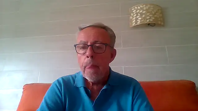 tuggy59 live cam on StripChat