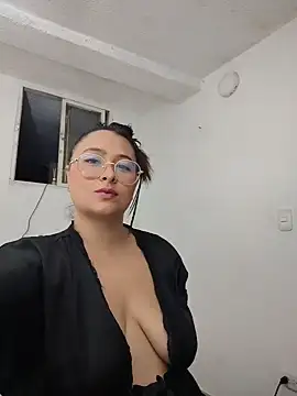 emma_sswan live cam on StripChat