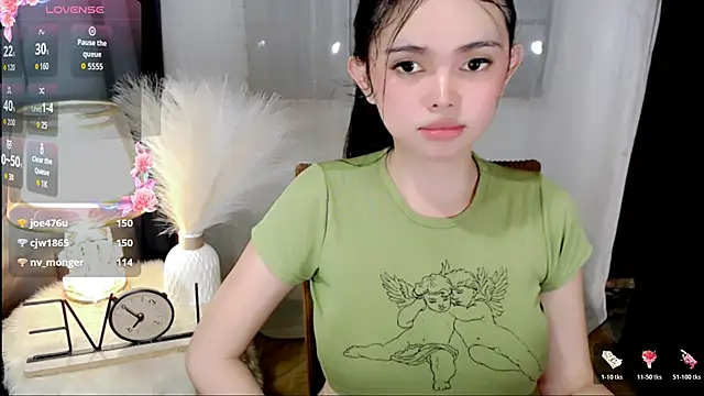wildest_fantasy live cam on StripChat