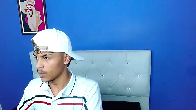 Angel_foxc13 live cam on StripChat