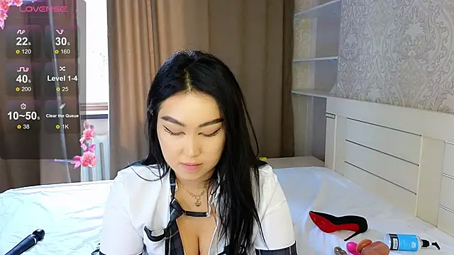 Diana_Moon_ live cam on StripChat
