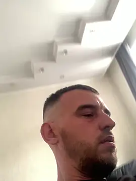 Maxpeins live cam on StripChat
