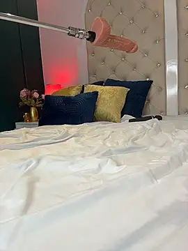 caroline_adams_ live cam on StripChat