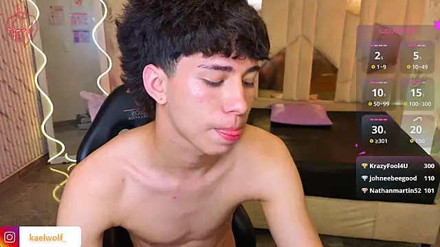 kaelwolf_tay live sex cam