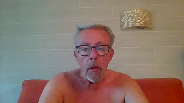 tuggy59 live cam on StripChat
