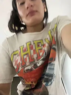 Sara_Sweet03 live cam on StripChat