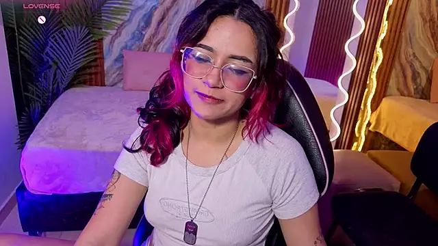 kristen_tay live cam on StripChat