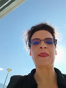 RebeccaNoble live cam on StripChat