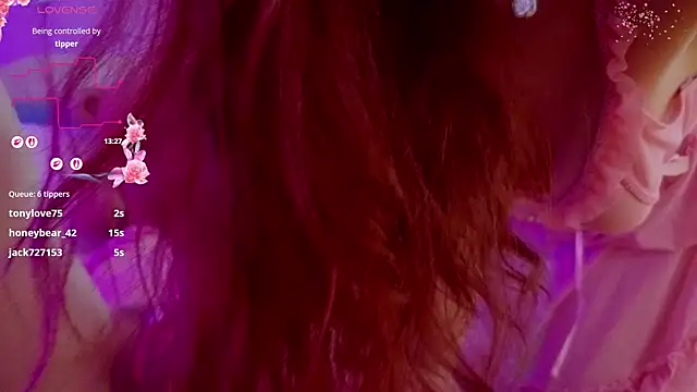 L1ittle_kitty_ live cam on StripChat