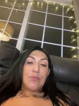 LittleMissEeve live cam on StripChat