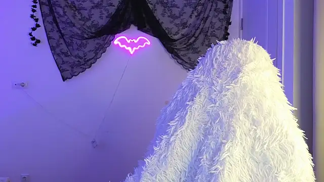LilithMadden webcam