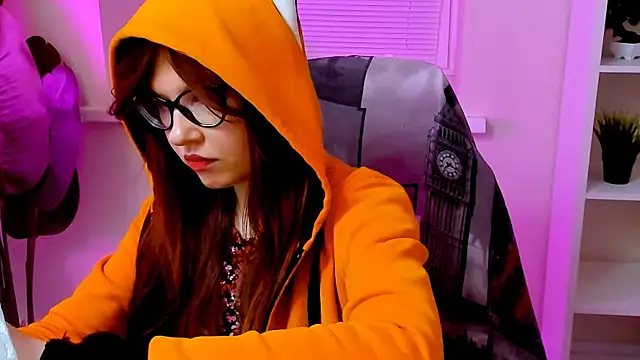 CarolGiggly webcam