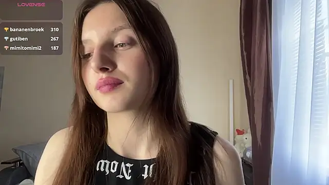 JanellHousen webcam