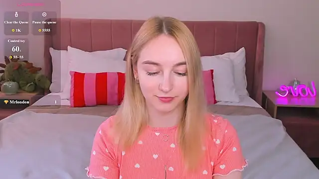 Shy_Polly webcam