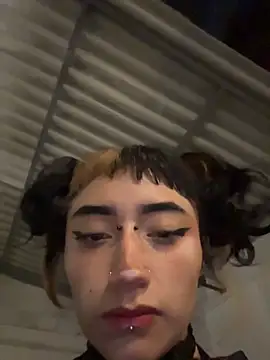 baby_akuma webcam