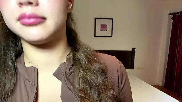 kamila_18_french webcam