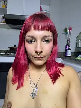 Amelie-RedHoney webcam