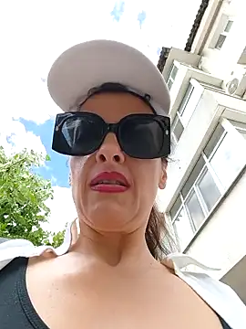 rebeccanoble - RebeccaNoble's free webcam - UK Sex Cams