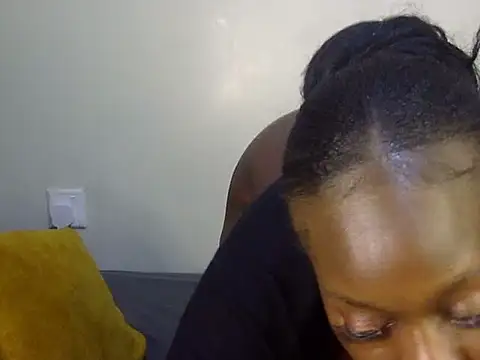 Sweettkendy live cam on StripChat