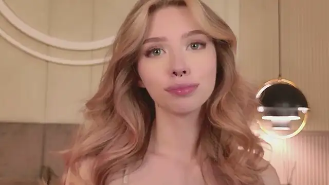 Sierra_Fane webcam