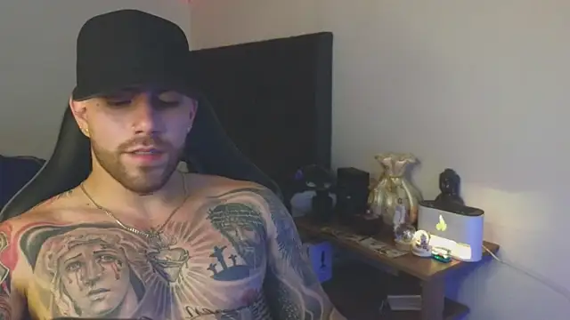 Ades_Lowe live cam on StripChat