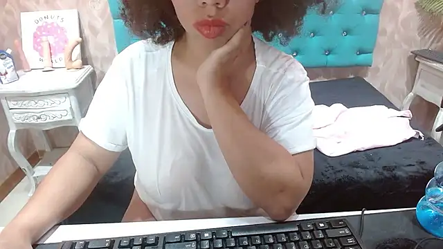 KeniaLovex webcam