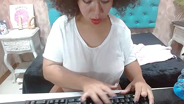 KeniaLovex webcam