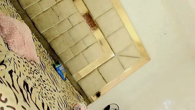 6sexybitchdirty66x live cam on StripChat