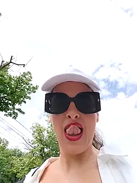 RebeccaNoble webcam