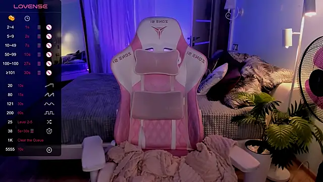 AnyaTaylor_ webcam