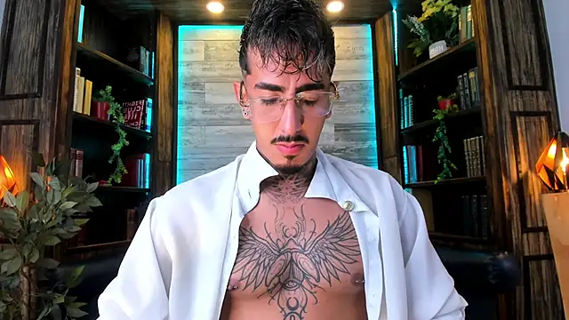 Donovan_Desmond live cam on StripChat