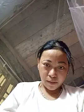Xemra4040 live cam on StripChat