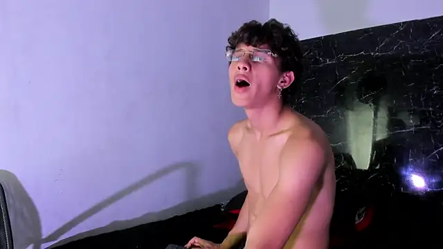 Adrian_Wolf webcam