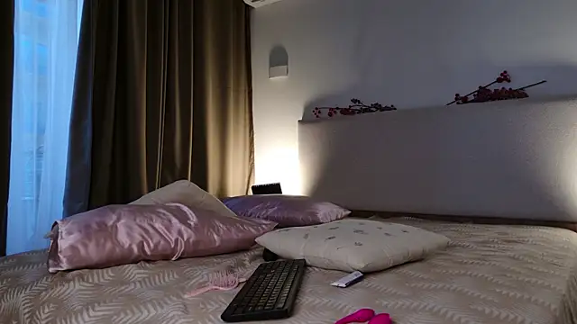 Sindy_Juxx live cam on StripChat