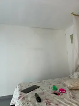 monnay520 live cam on StripChat