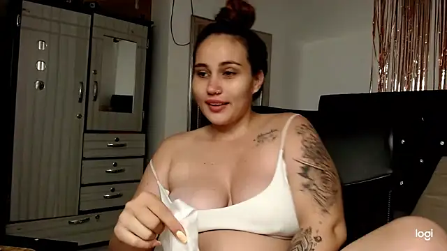 Baby_hornyJM webcam