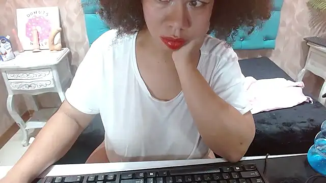 KeniaLovex webcam