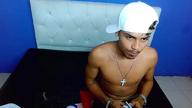 Angel_foxc13 webcam