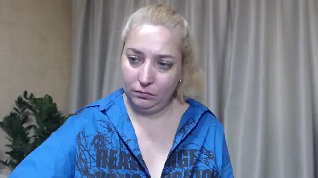sweetpussy13 webcam