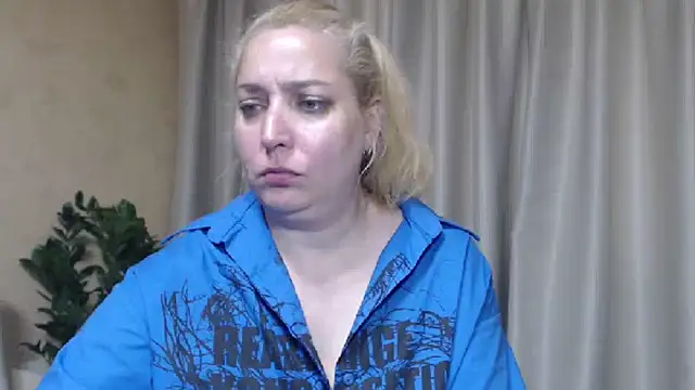 sweetpussy13 webcam