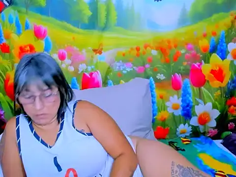 indianroxy live cam on StripChat