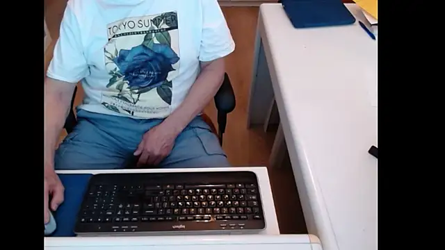 dutchpornking live cam on StripChat