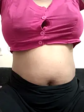 Umma-2 live cam on StripChat