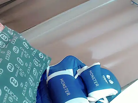 Ur_Goddes_Barbie webcam