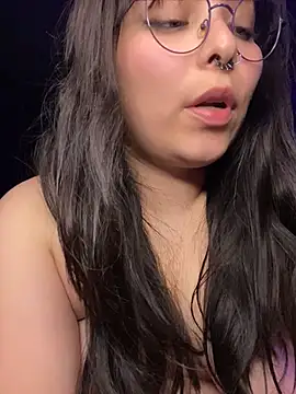 Solo_yoss live cam on StripChat