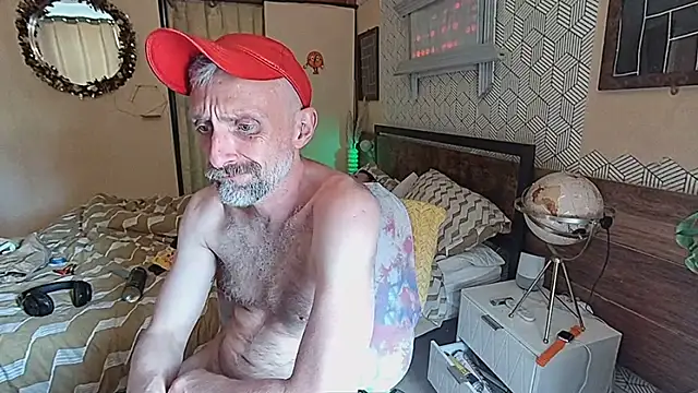 your-new-hot-uncle - Your-new-hoT-uncle's free webcam - UK Sex Cams