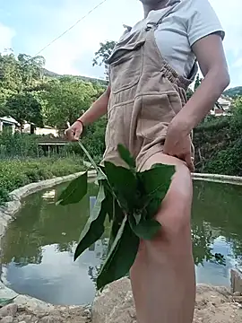 Linda-yiyi webcam