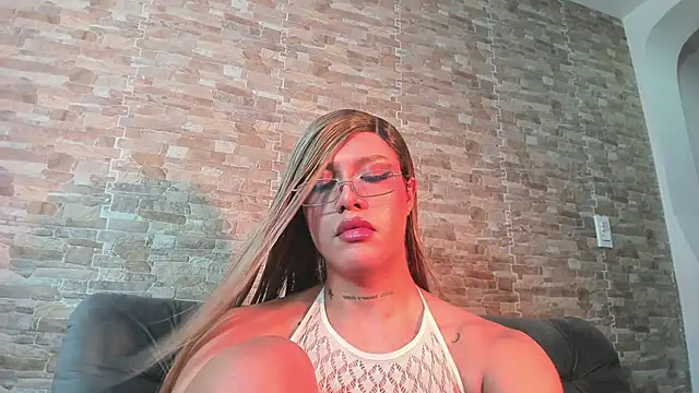 Dreams_Chloe webcam