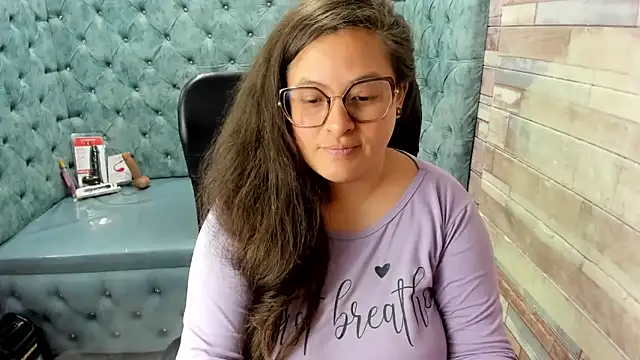 Sarah_Boobs_ live cam on StripChat