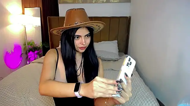 Bombshell_Rebbecca webcam